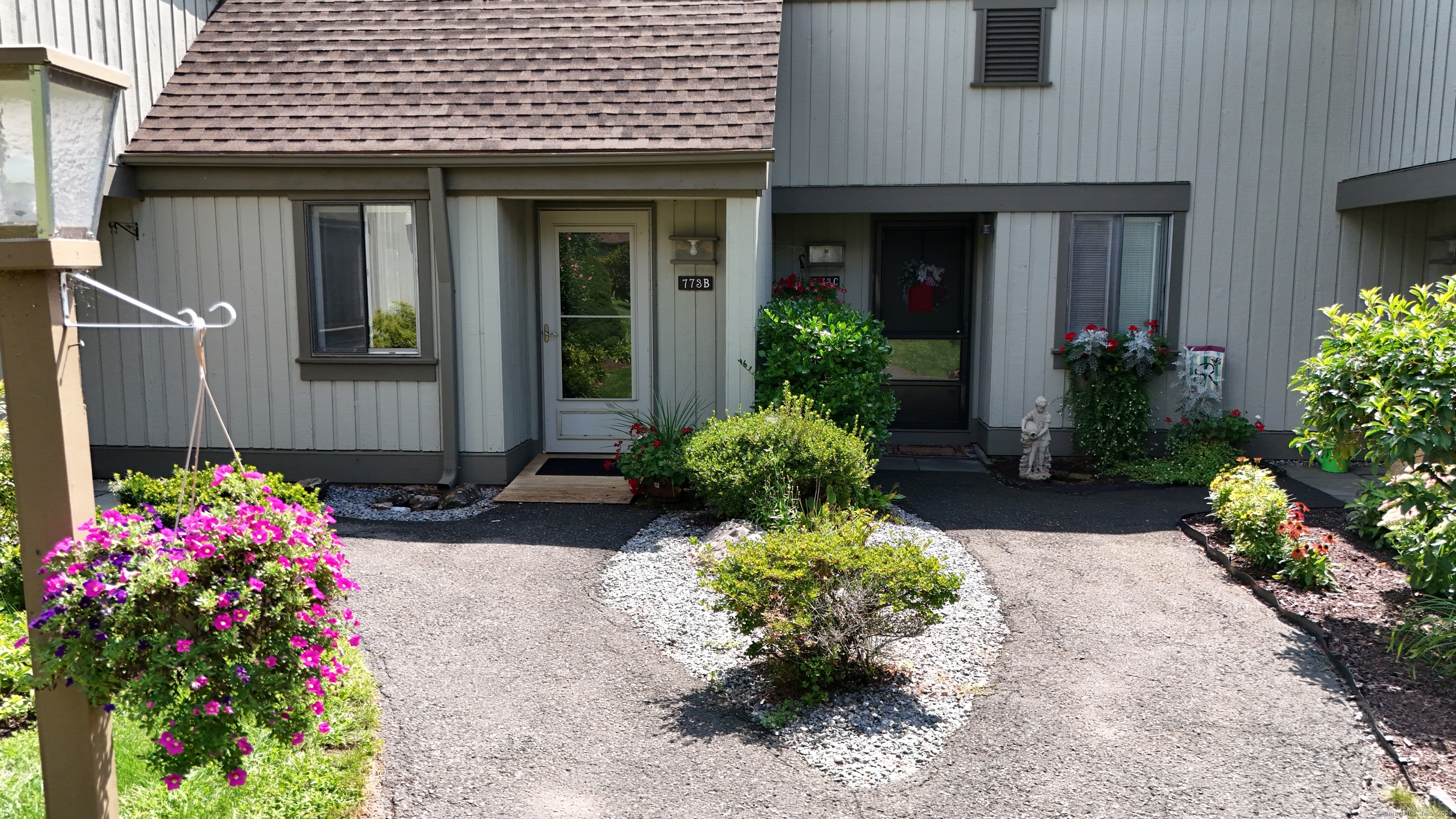773 Heritage Village B