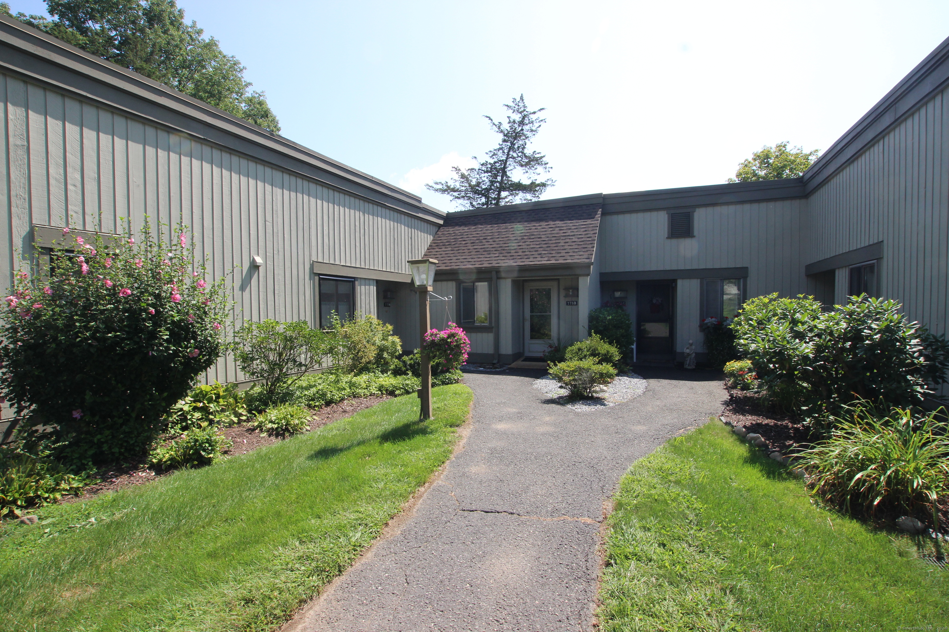 773 Heritage Village B