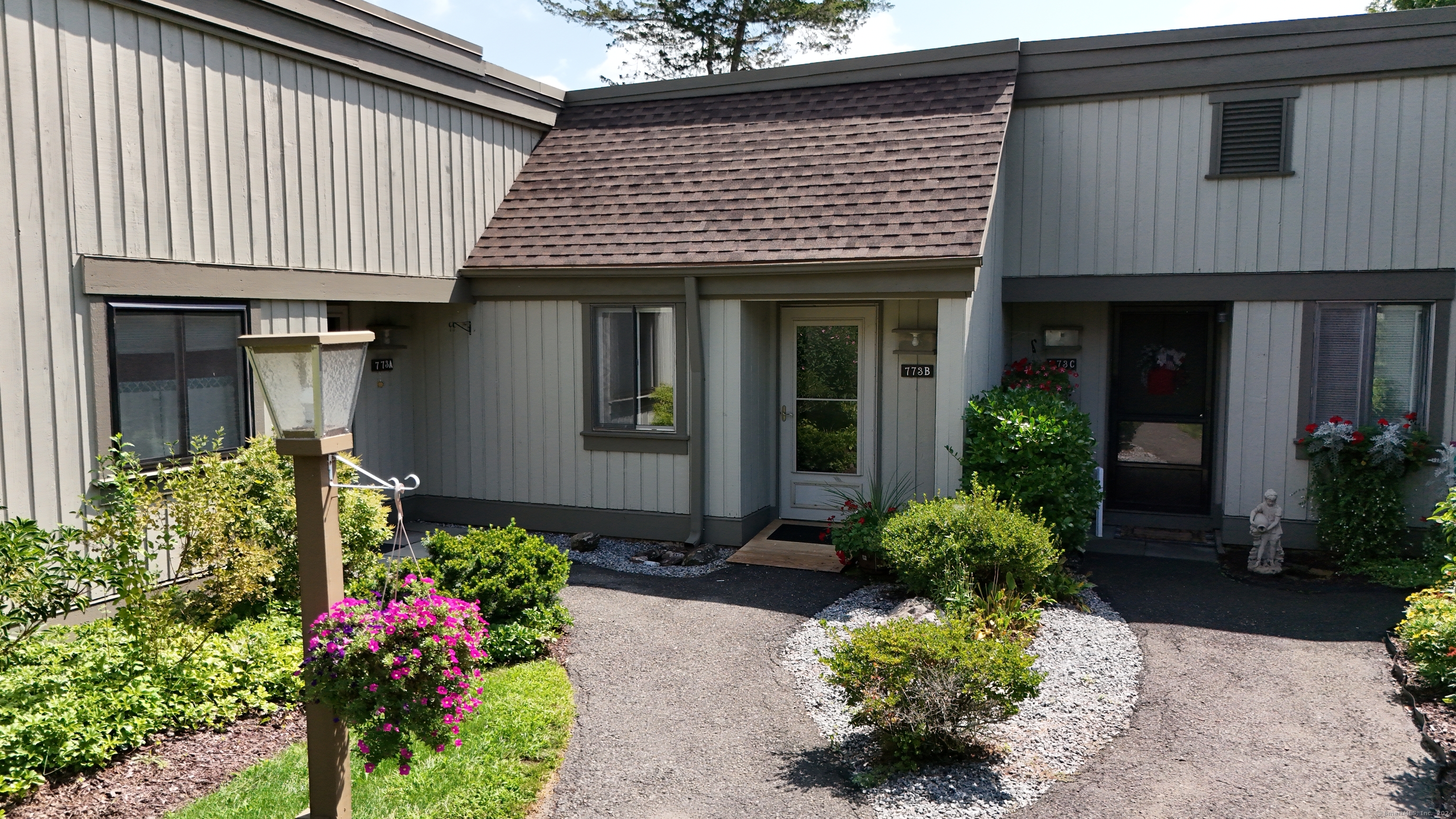 773 Heritage Village B