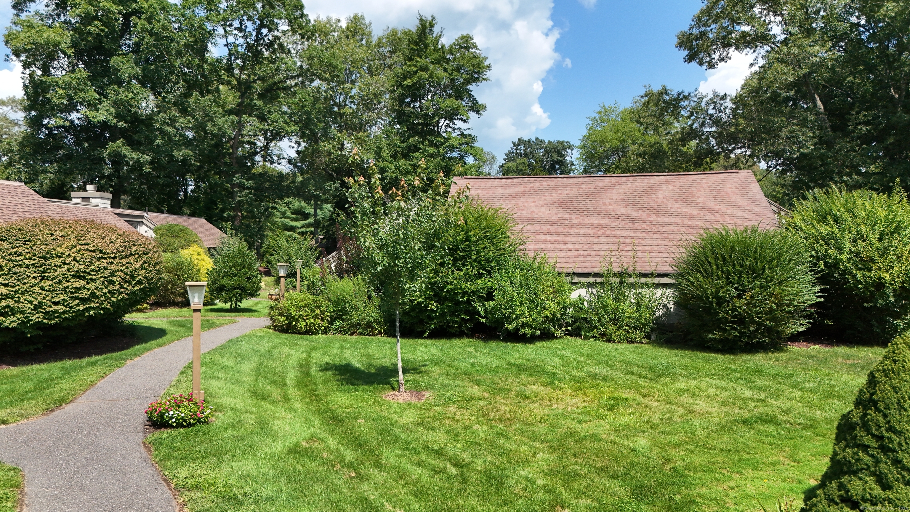 773 Heritage Village B