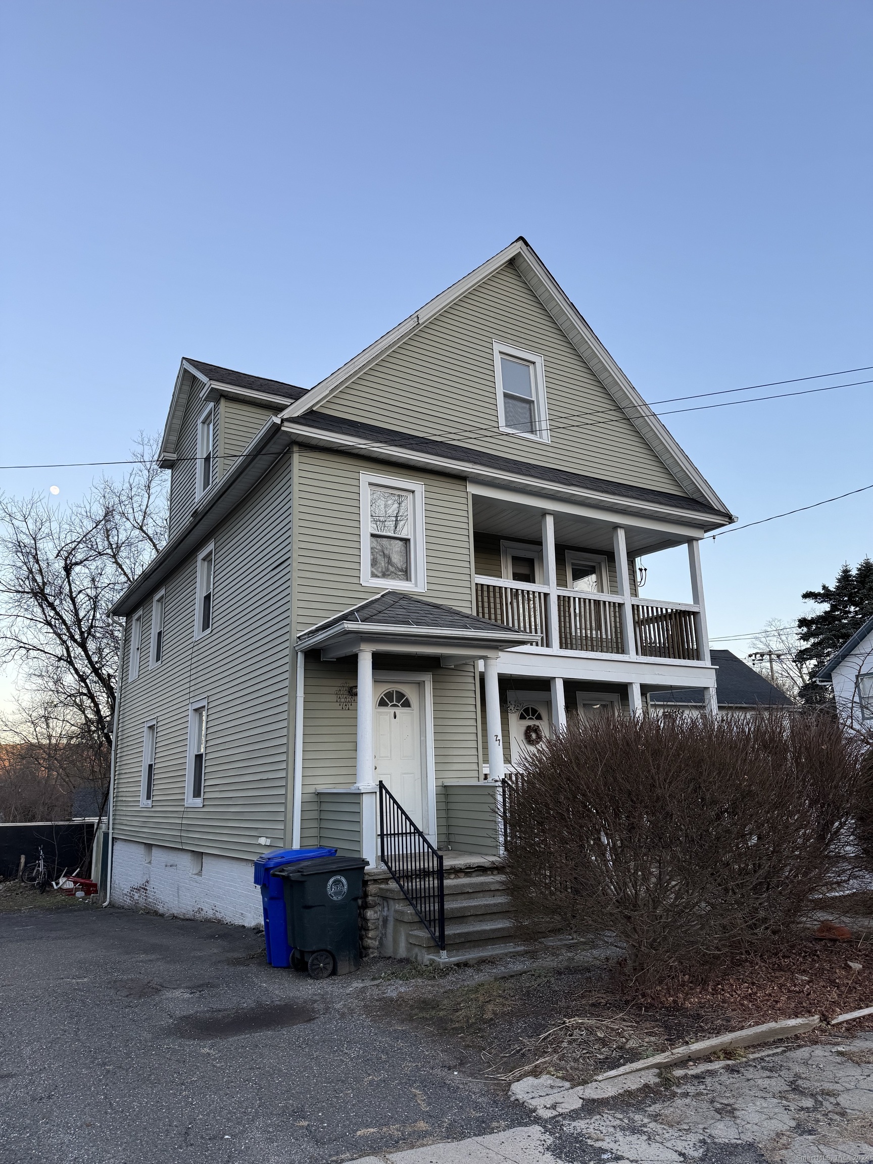 77 Lewis Street