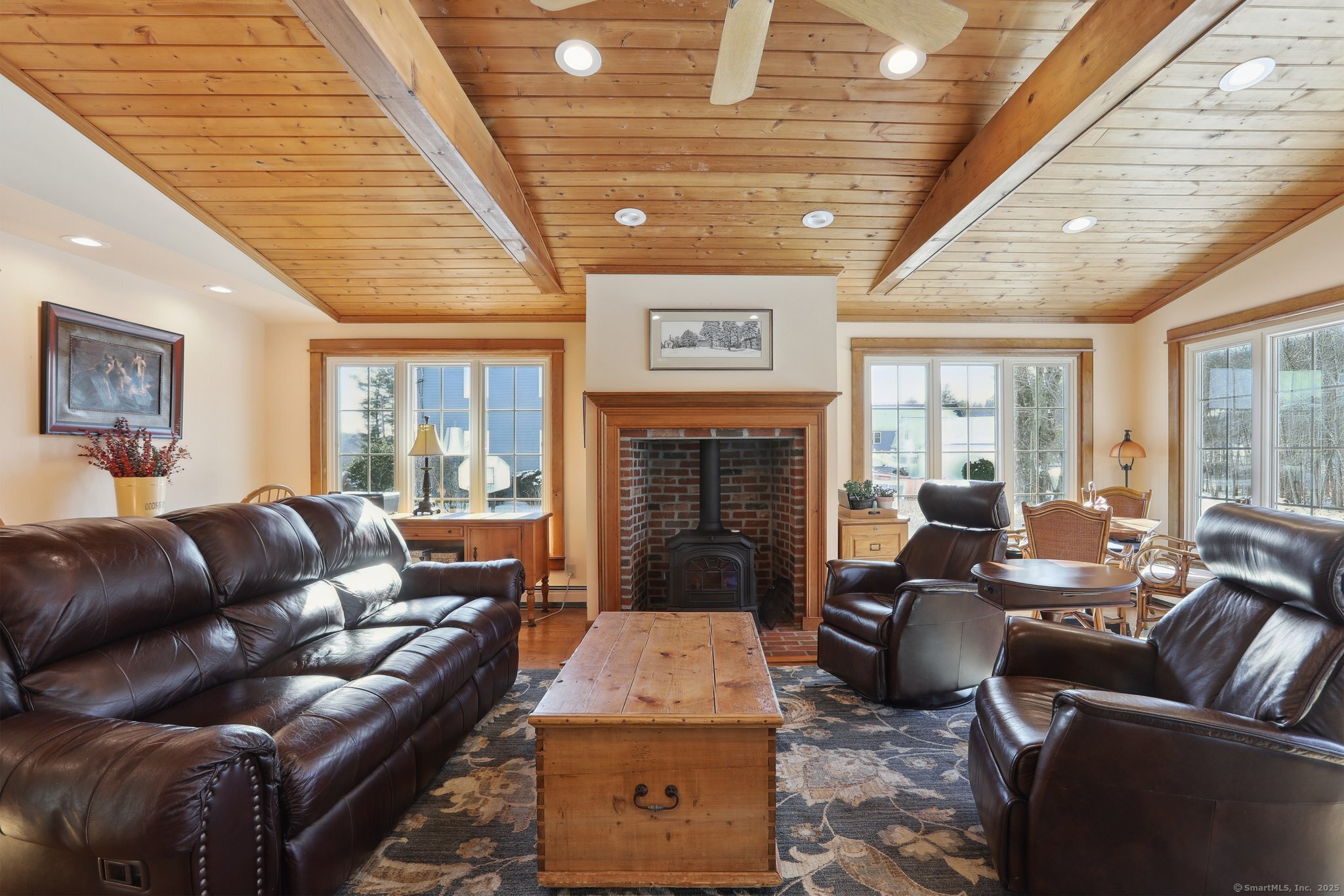 16 Barnum Road