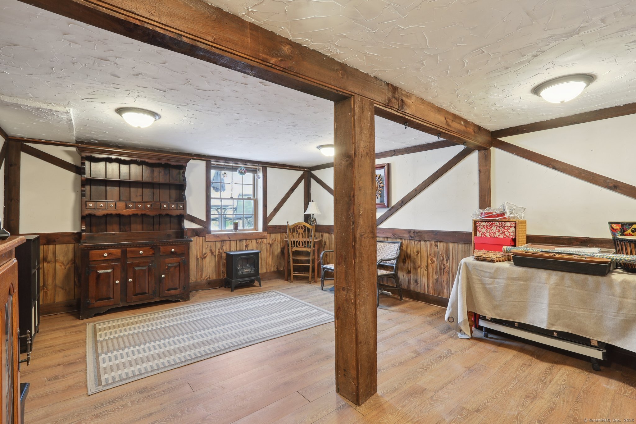 16 Barnum Road
