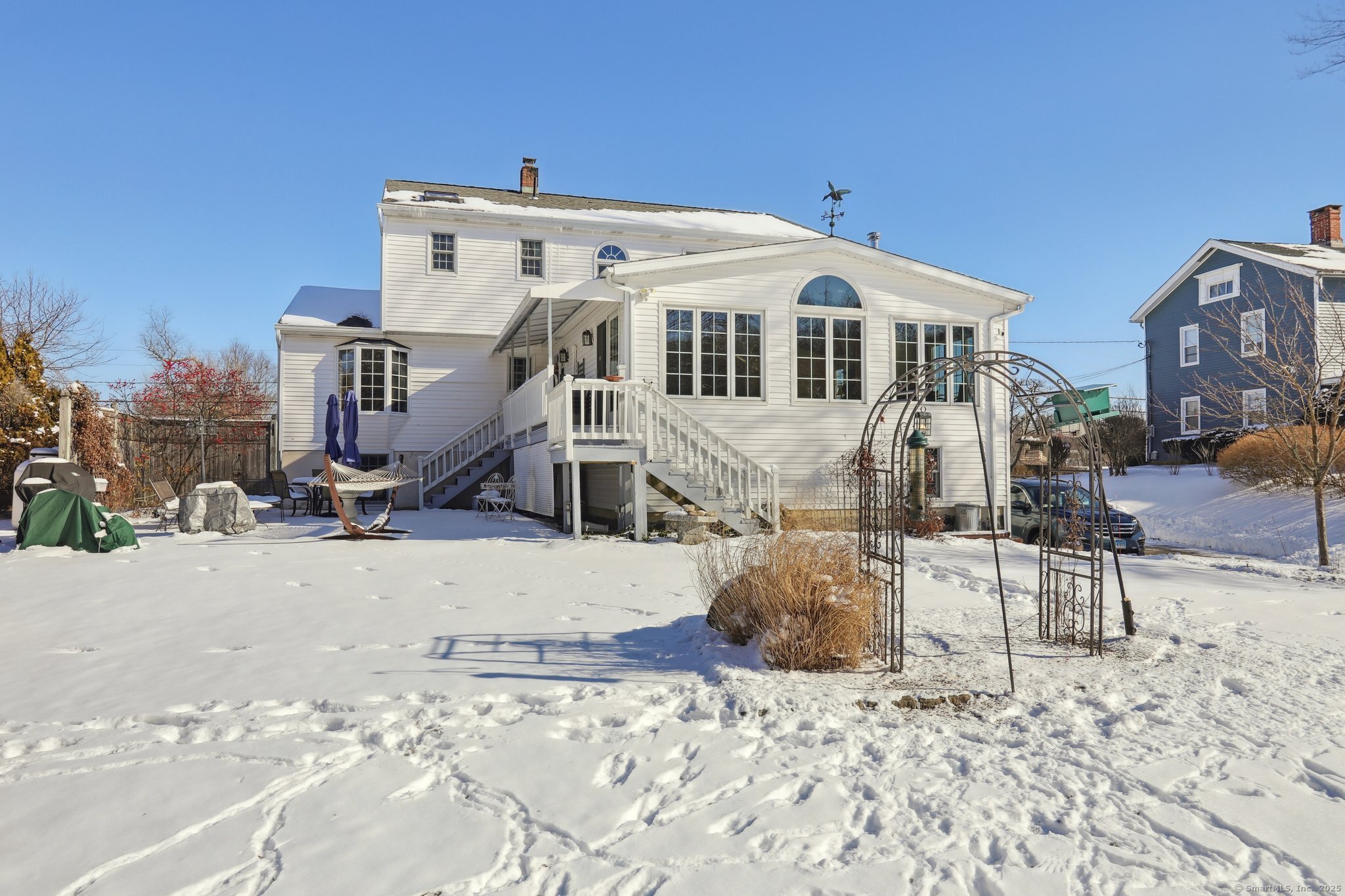 16 Barnum Road