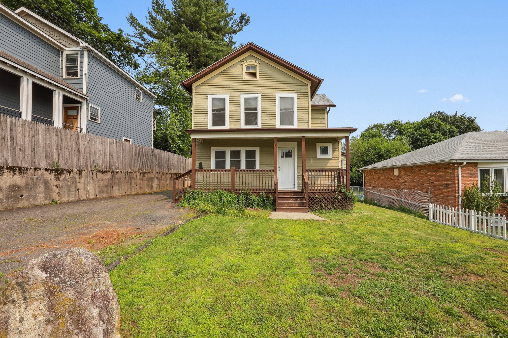 15 Seeley Street