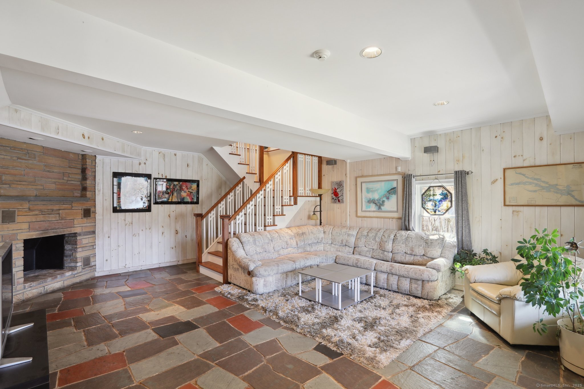 40 Hillside Road