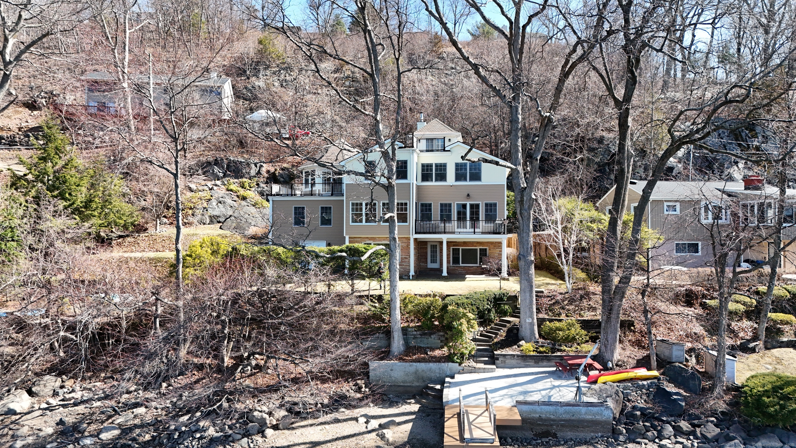 40 Hillside Road
