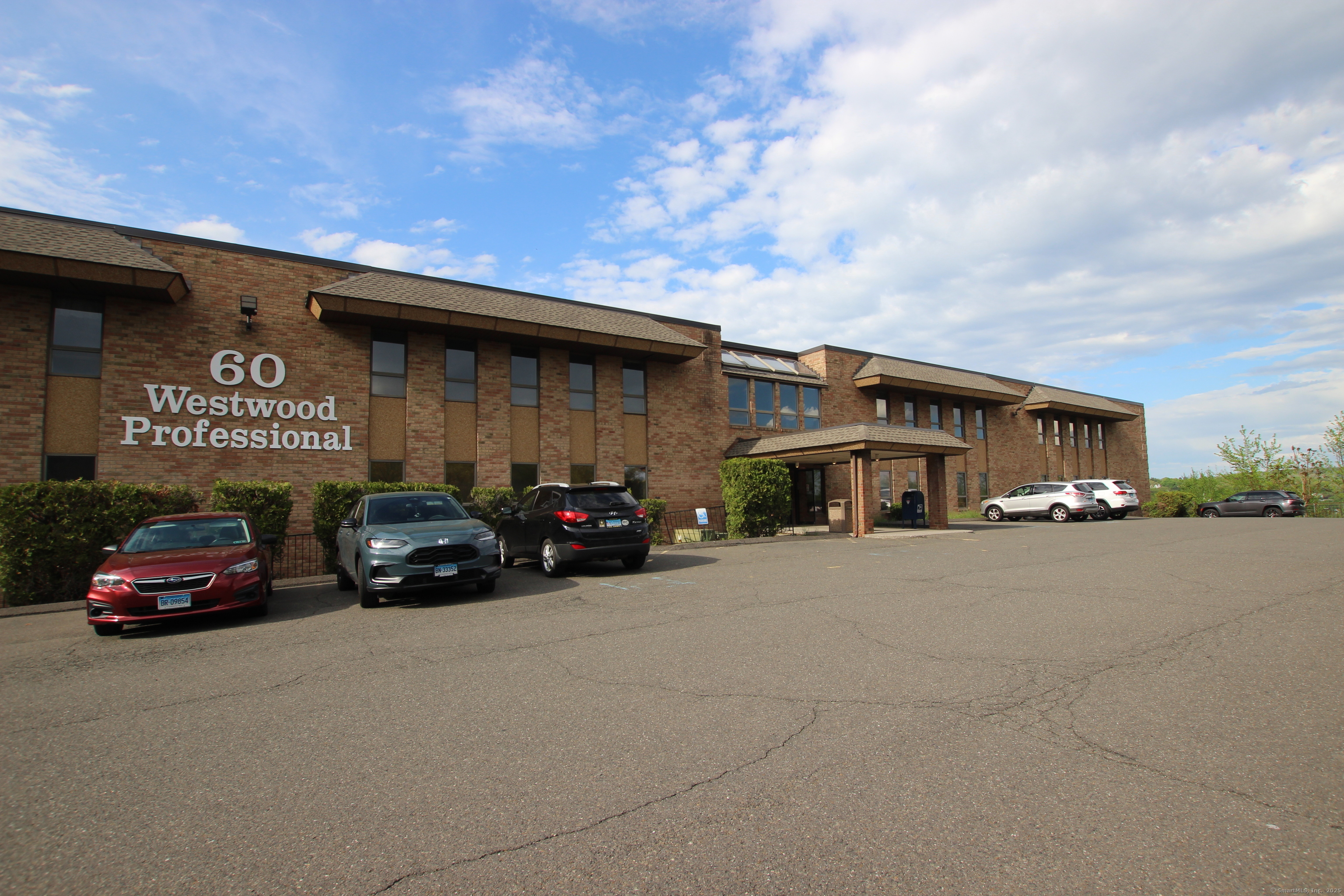 60 Westwood Avenue 43A