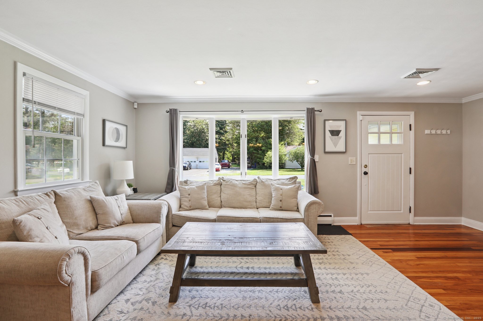 22 Lake Road