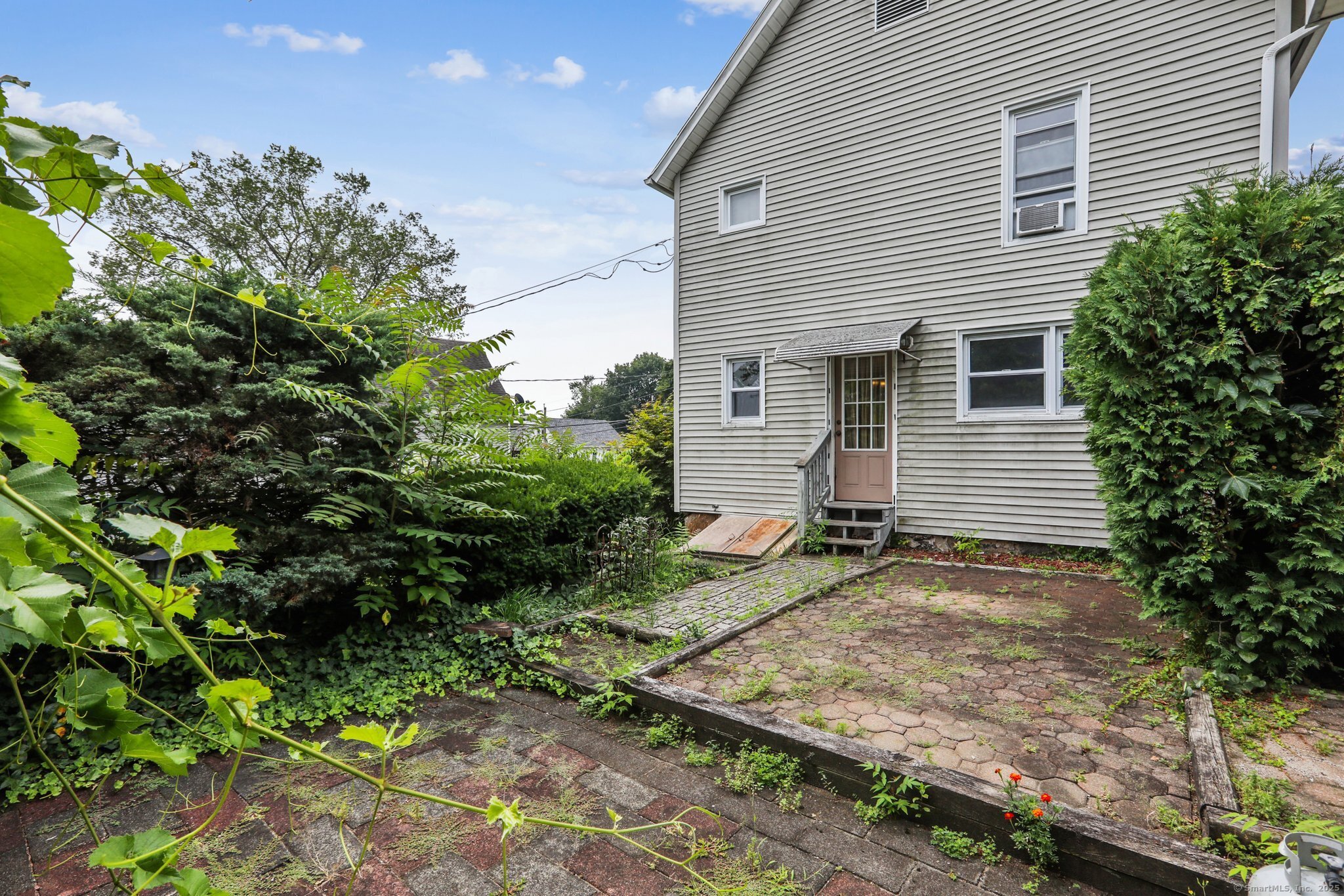 29 Griffing Avenue