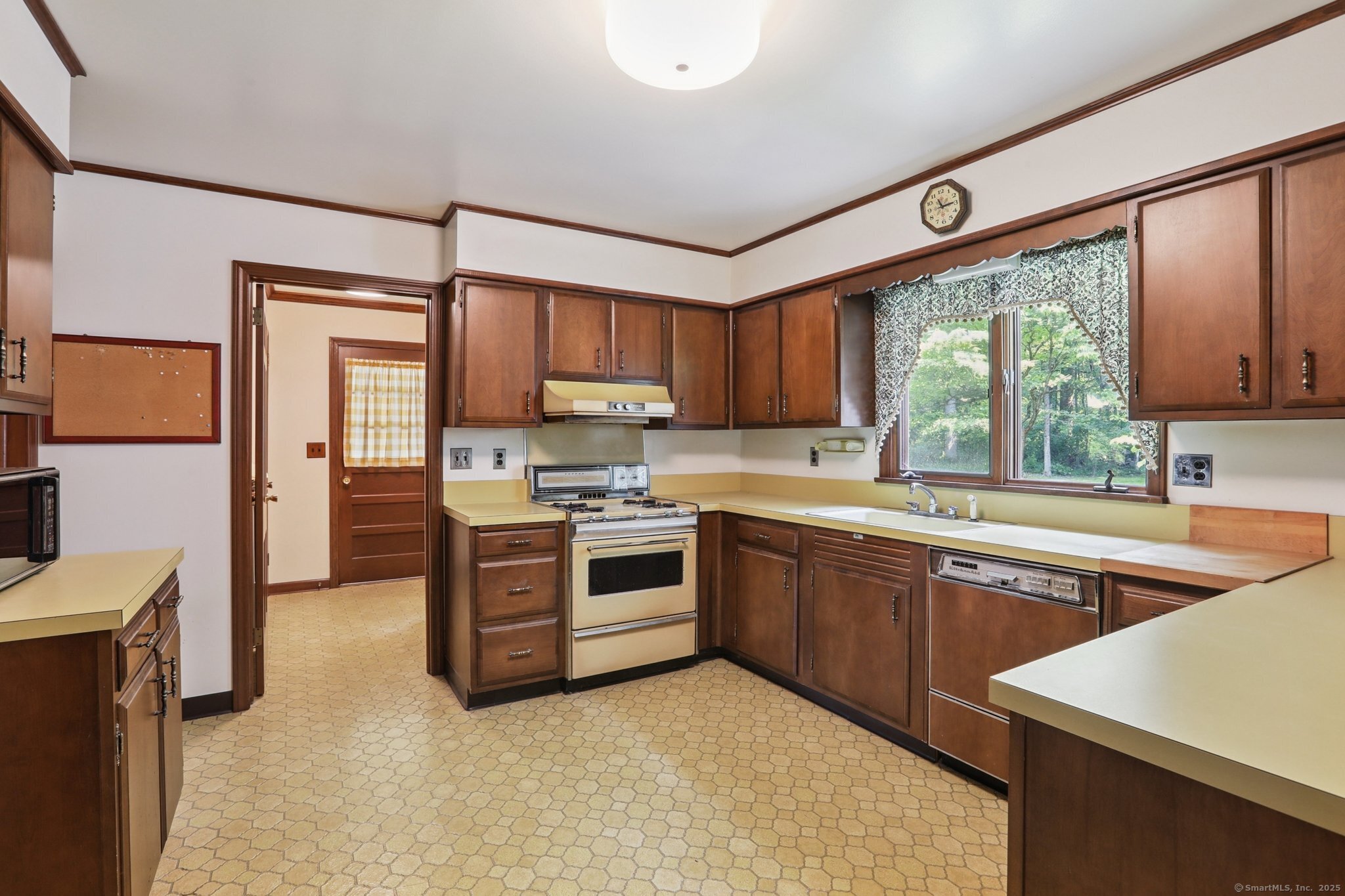 20 Winding Brook Lane