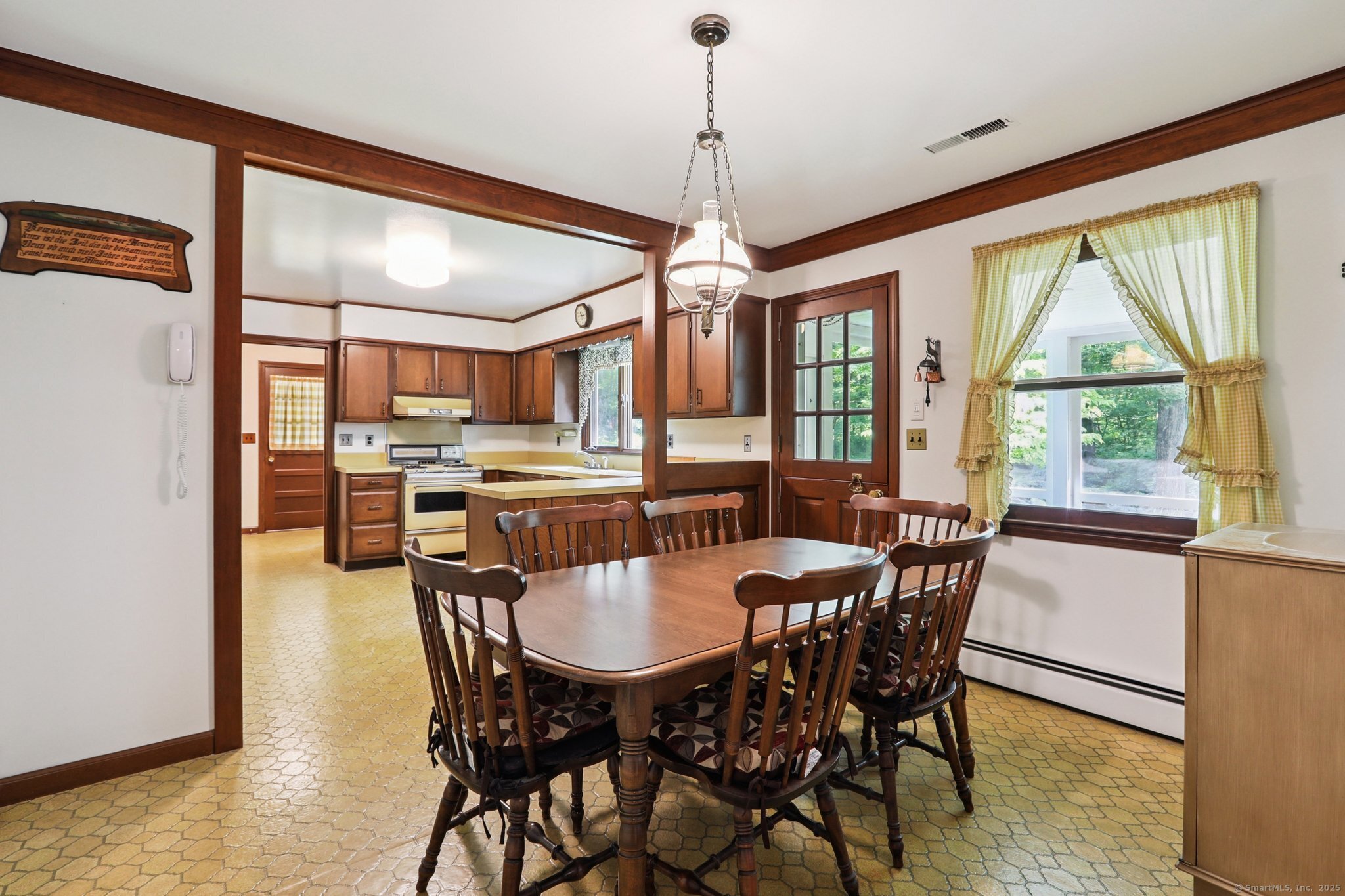 20 Winding Brook Lane