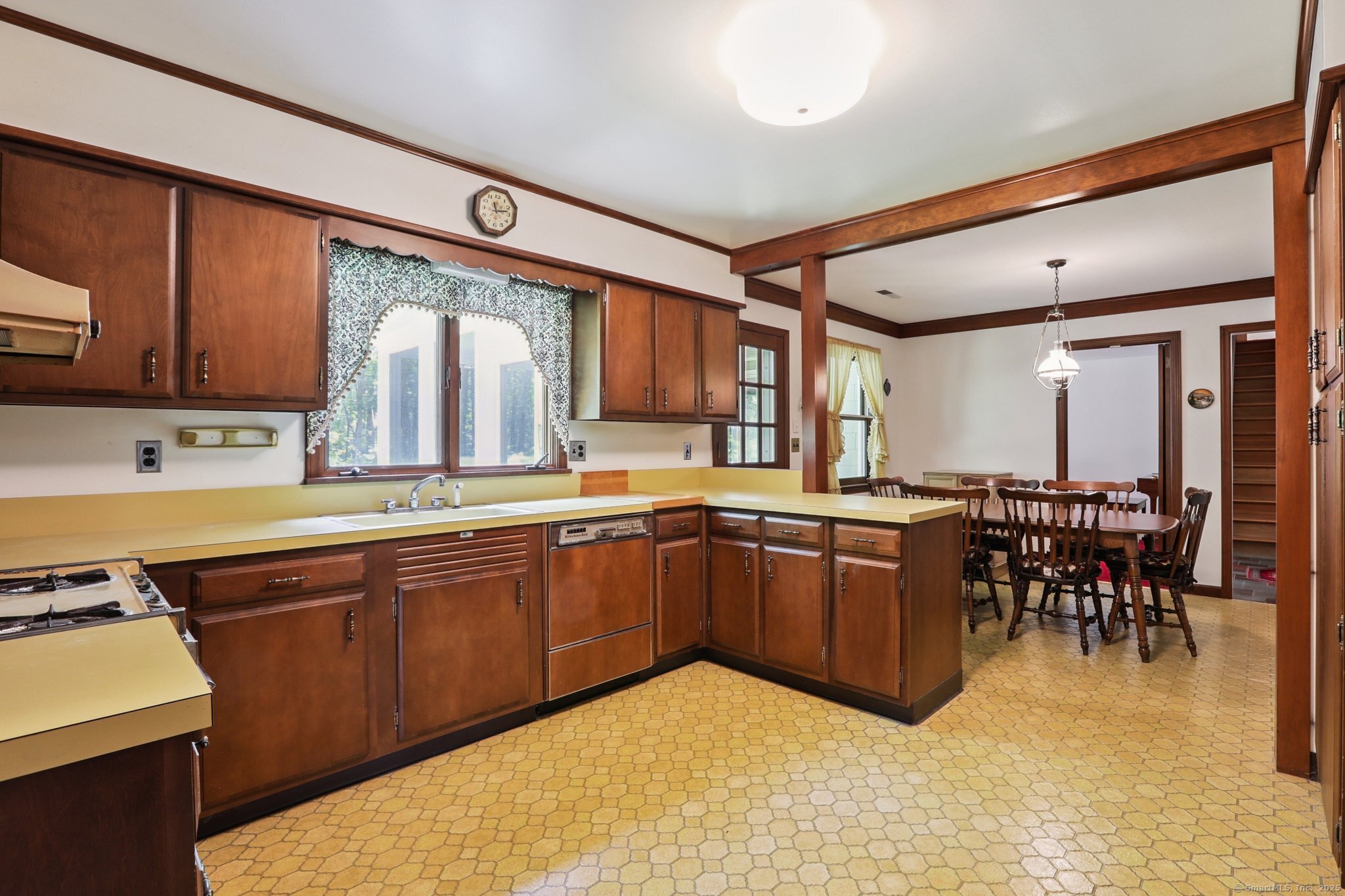 20 Winding Brook Lane