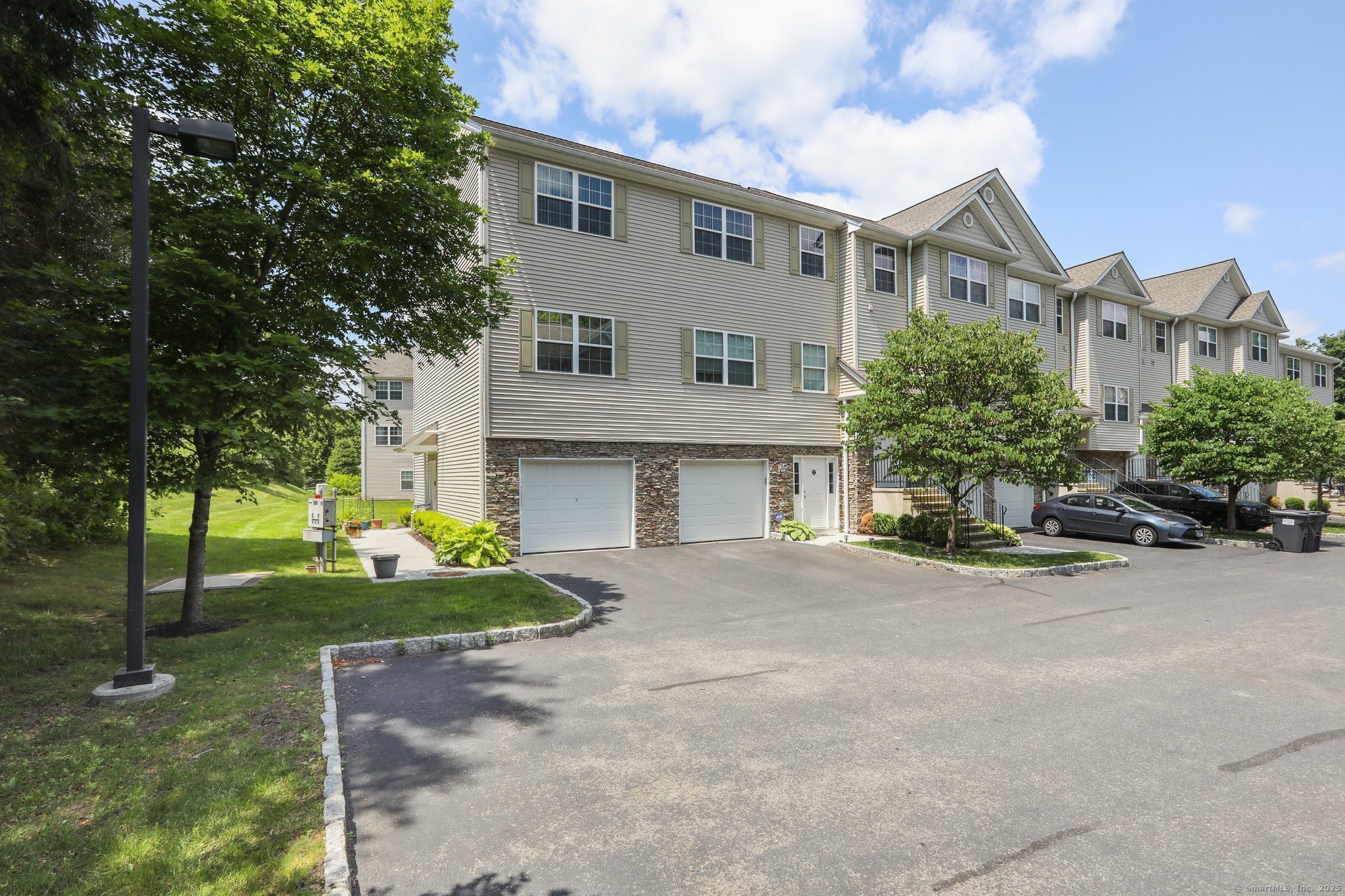 27 Riverview Court 27