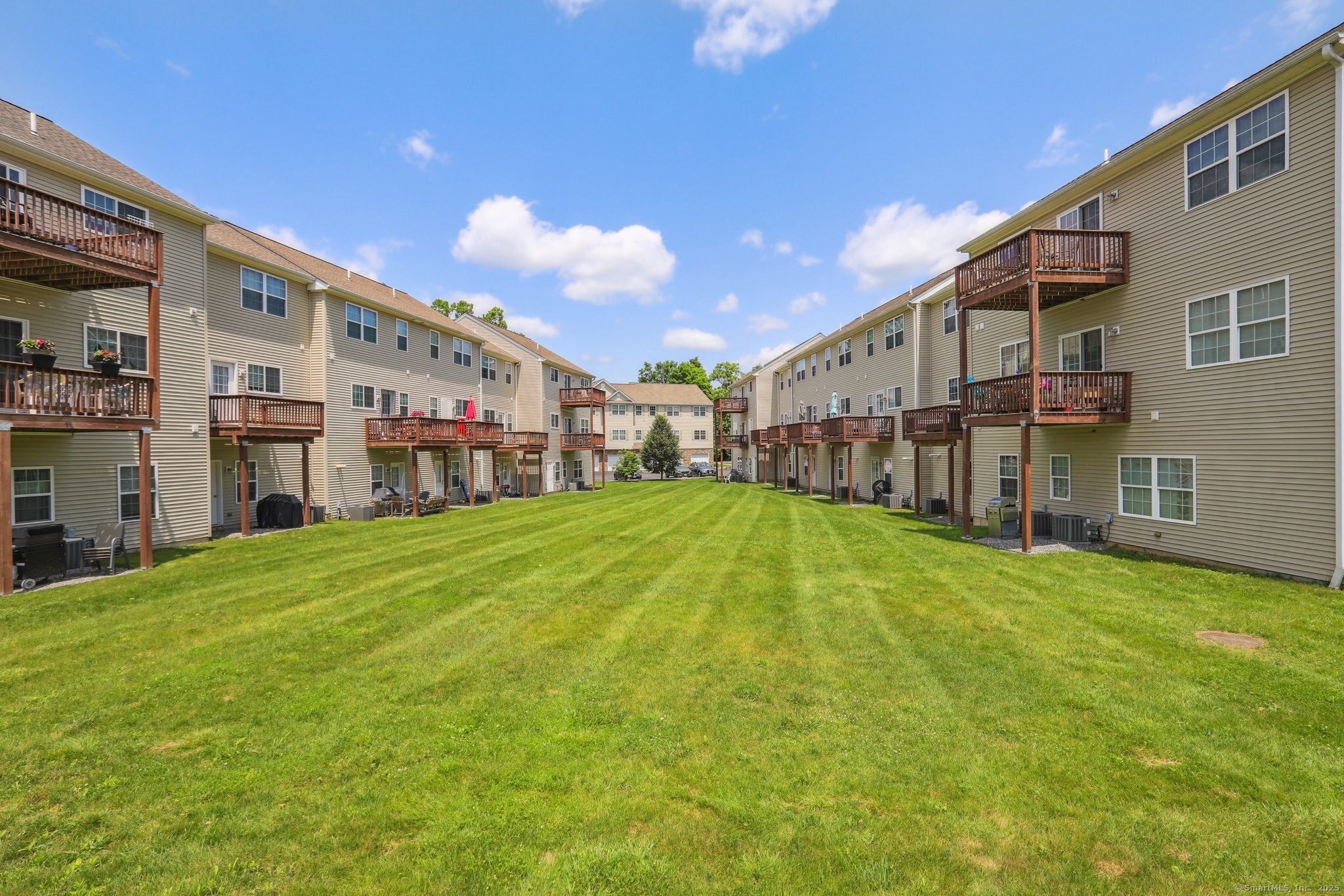 27 Riverview Court 27