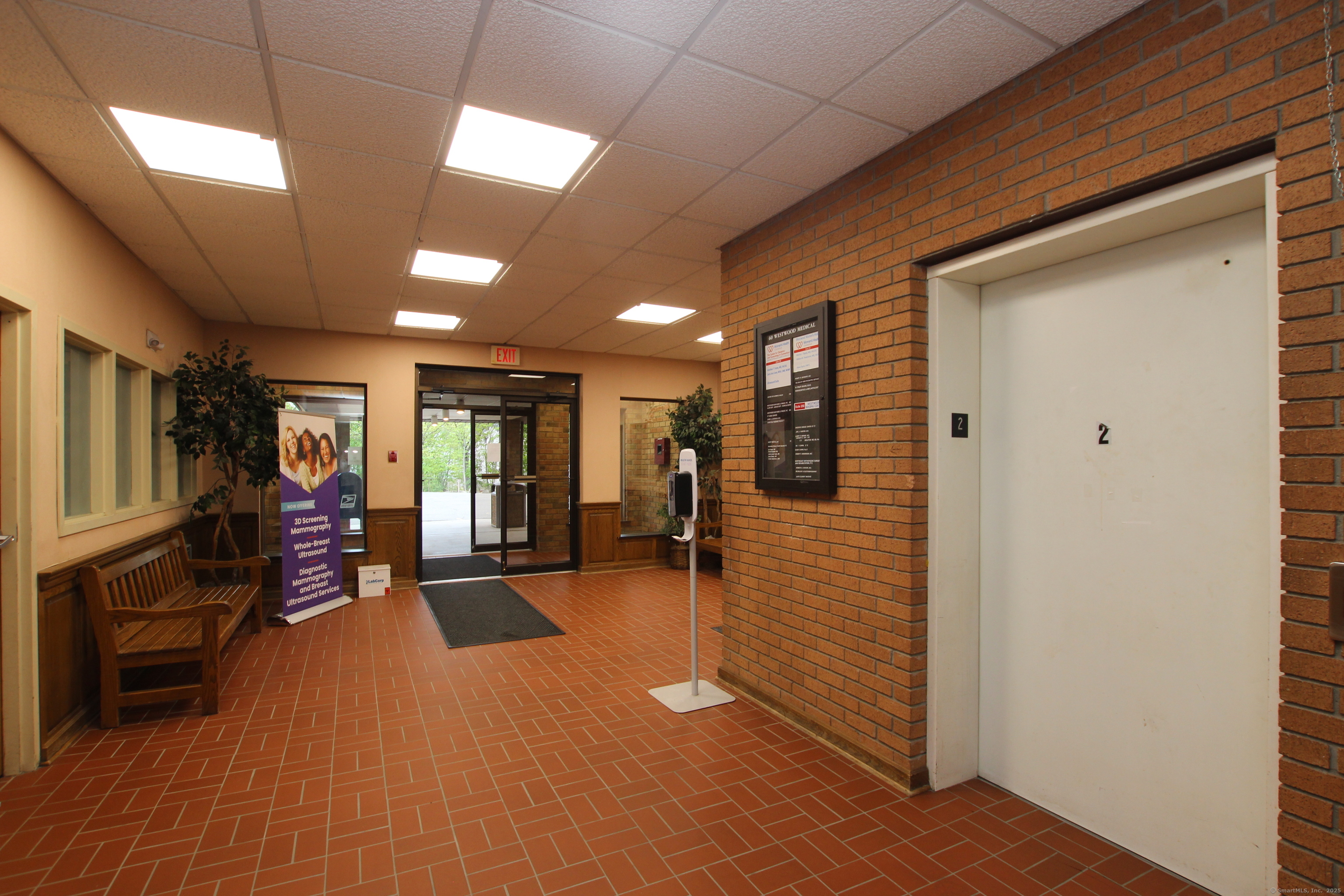 60 Westwood Avenue 44