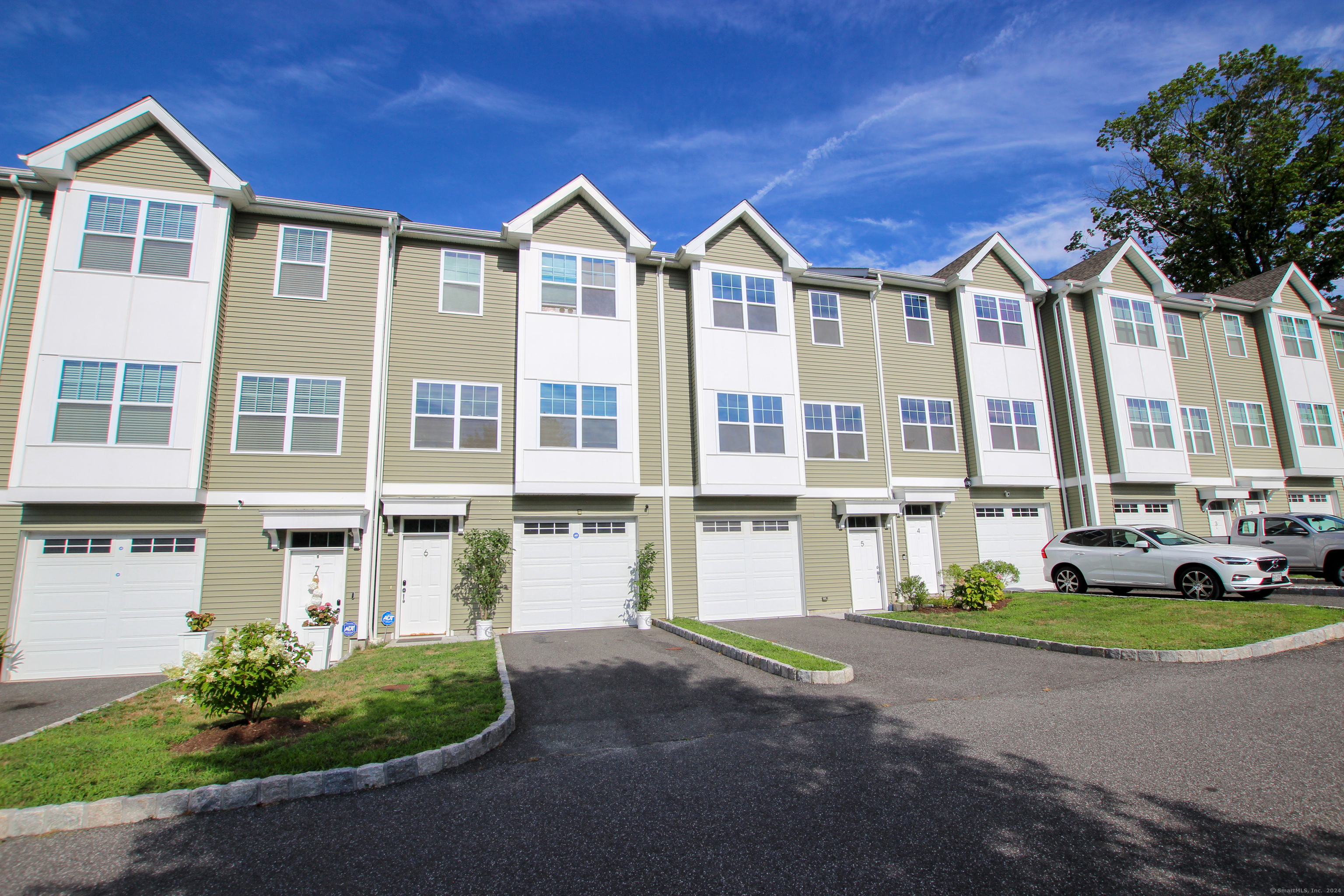 5 Laurel Hill Court 5