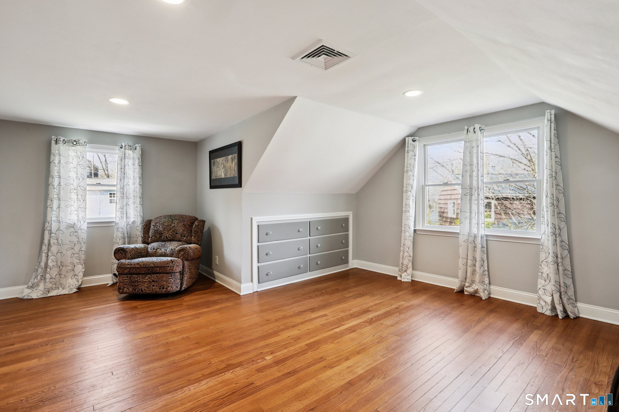 4 Candlewood Road