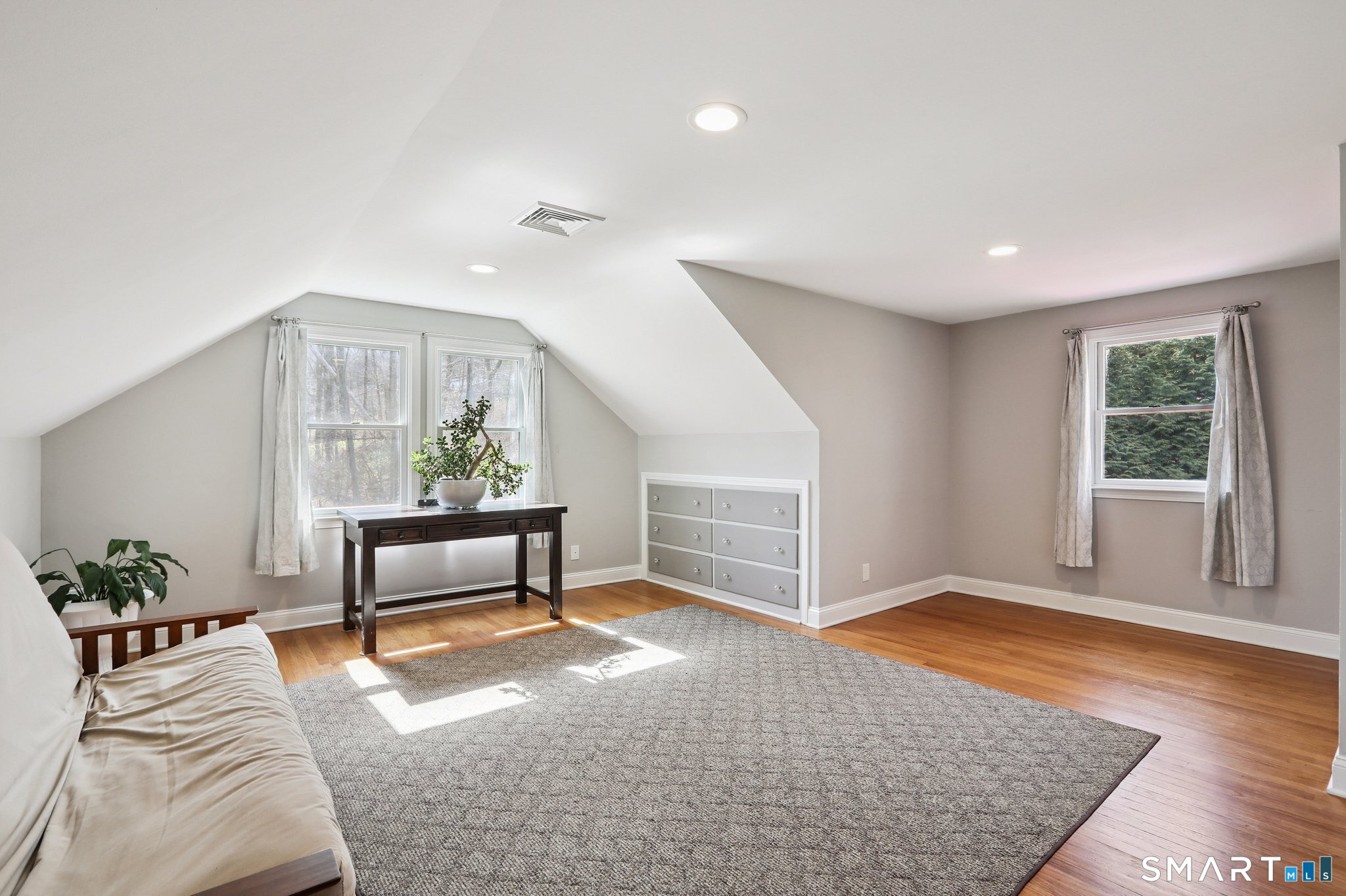 4 Candlewood Road