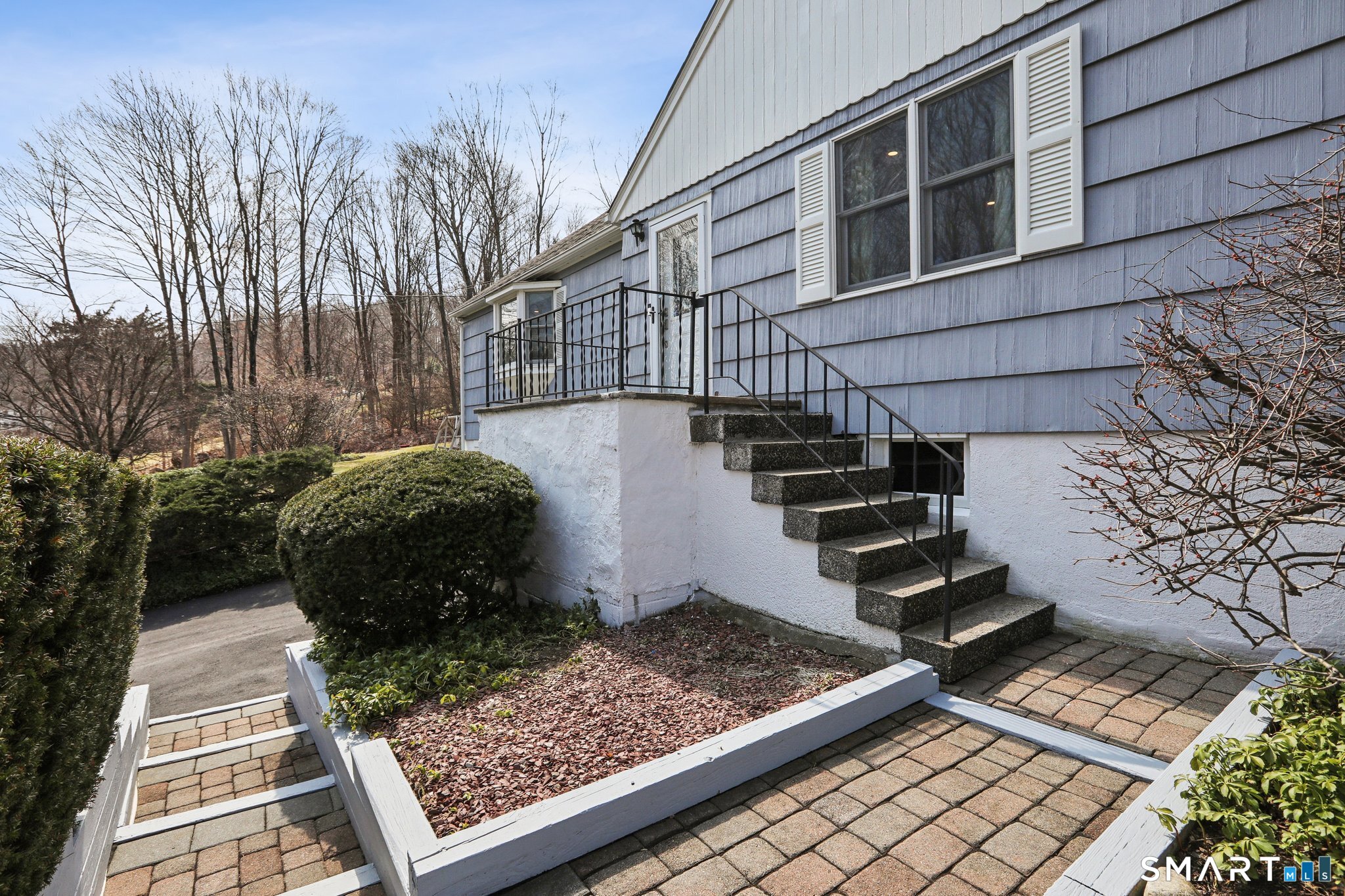4 Candlewood Road