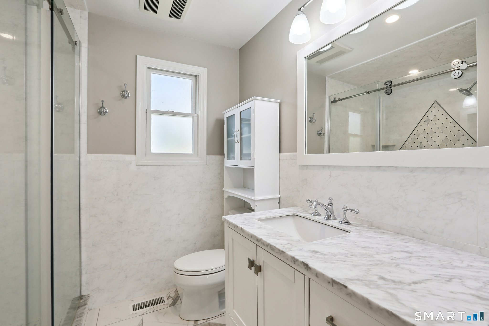 4 Candlewood Road