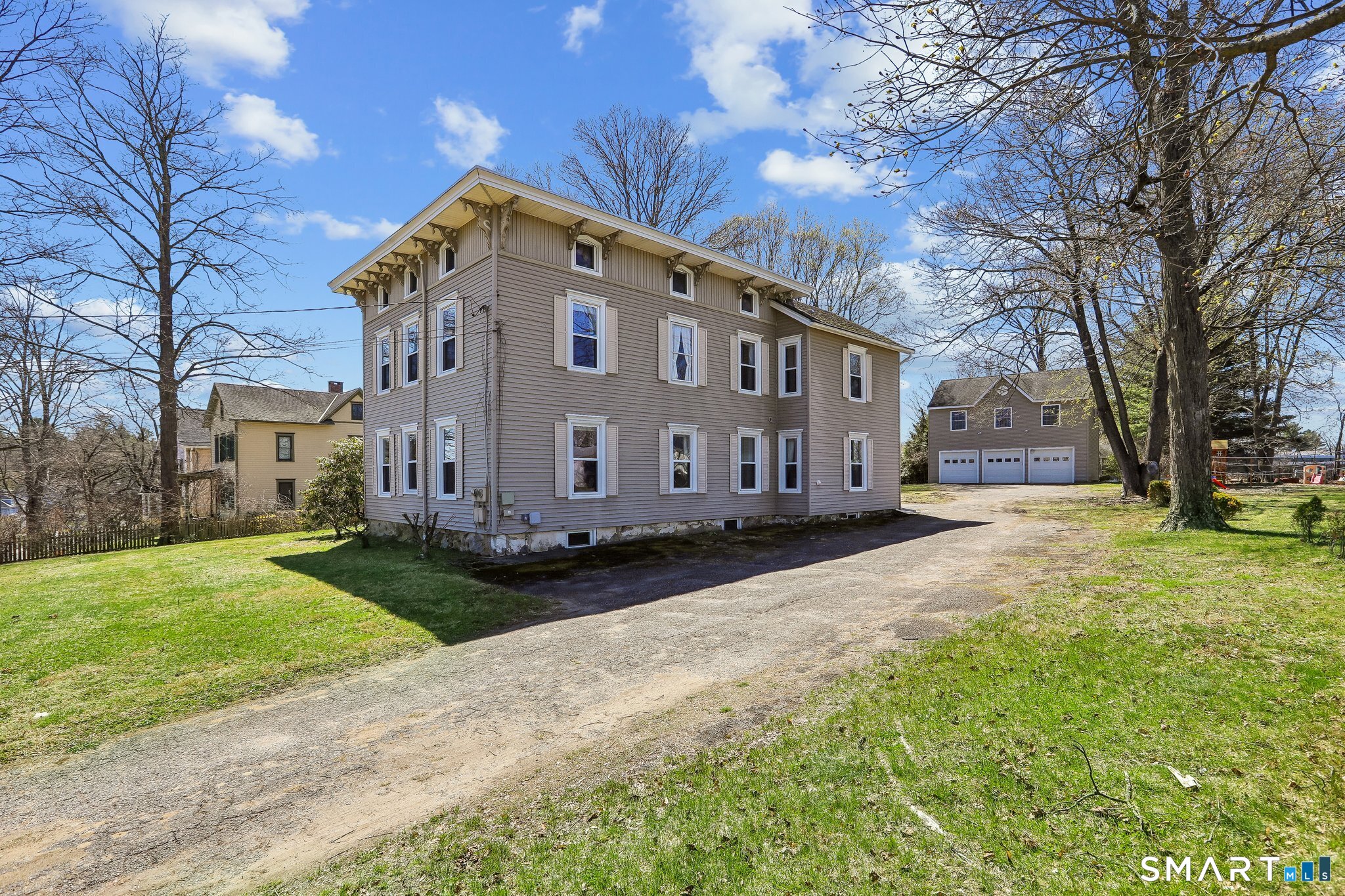 8 Pleasant Street