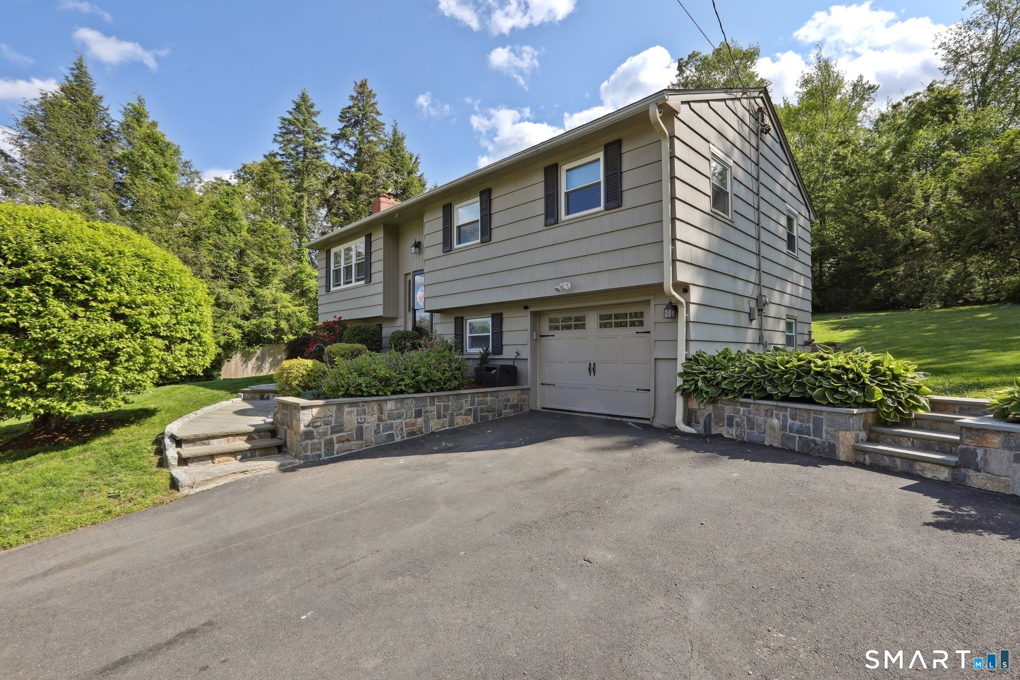 1 Parkwood Terrace Drive
