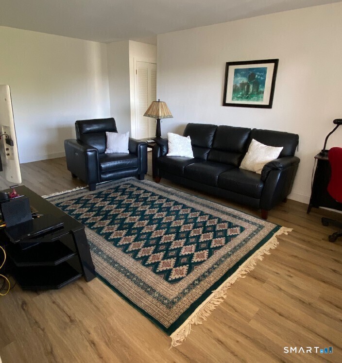 6 Canterbury Court Unit: 6