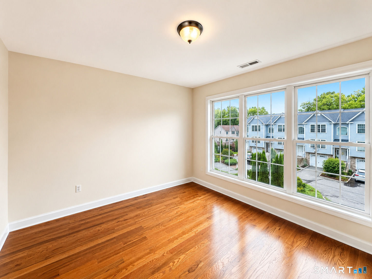 8 Old Oak Drive Unit: 8