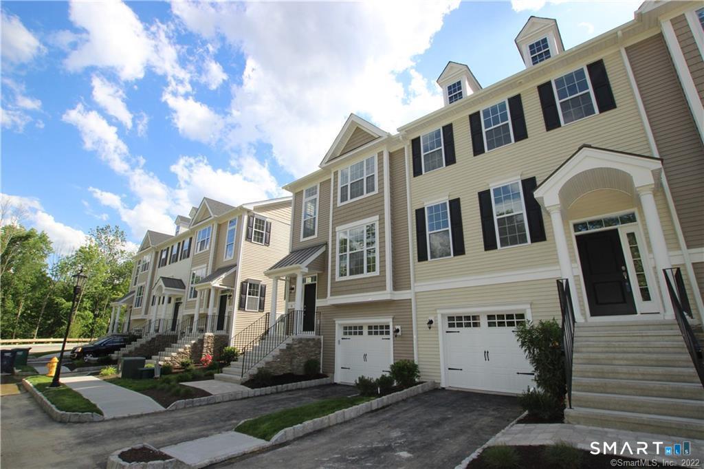 10 Moorland Drive Unit: 10