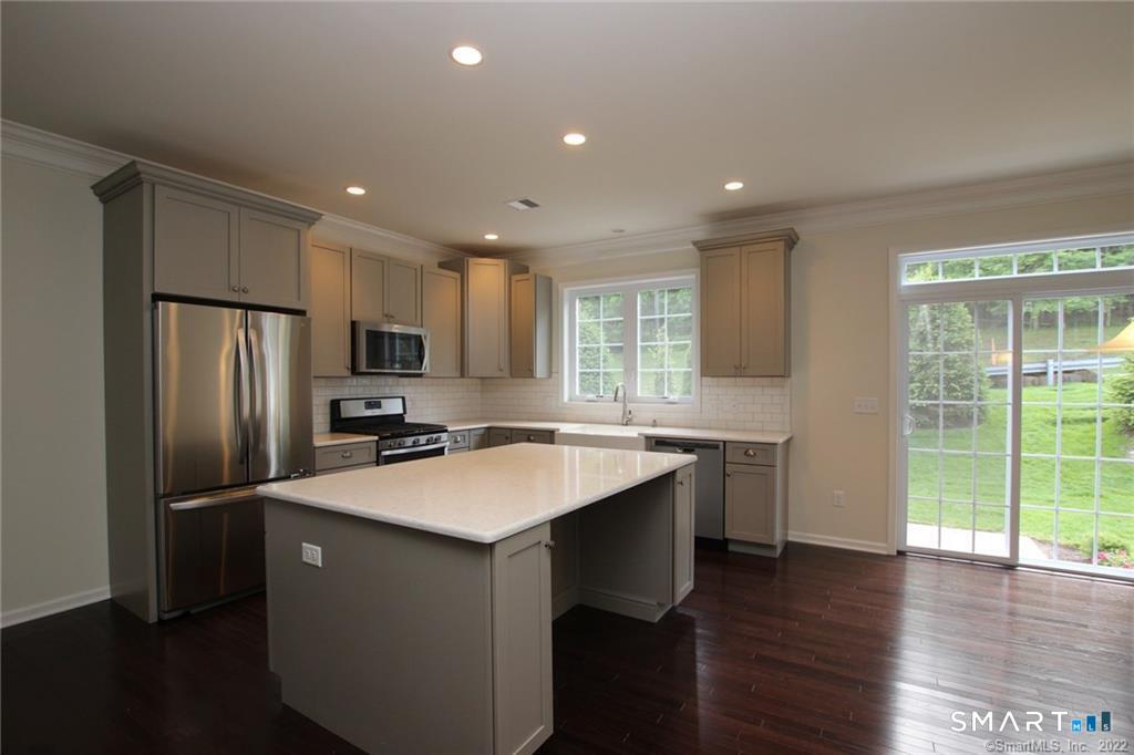10 Moorland Drive Unit: 10