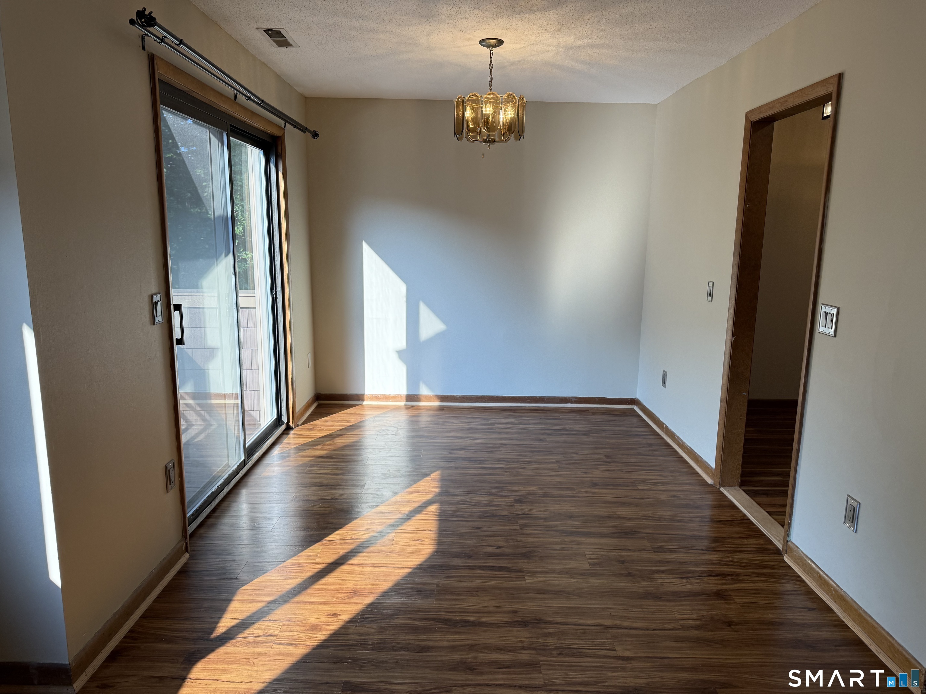 166 Old Brookfield Road Unit: 1 5