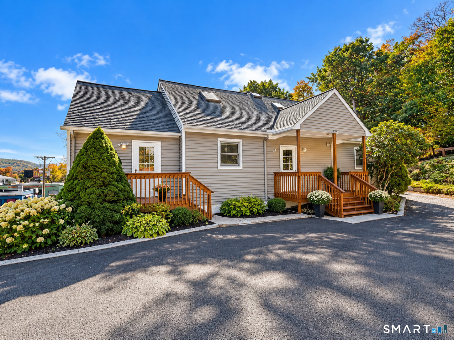 1 Mill Plain Road