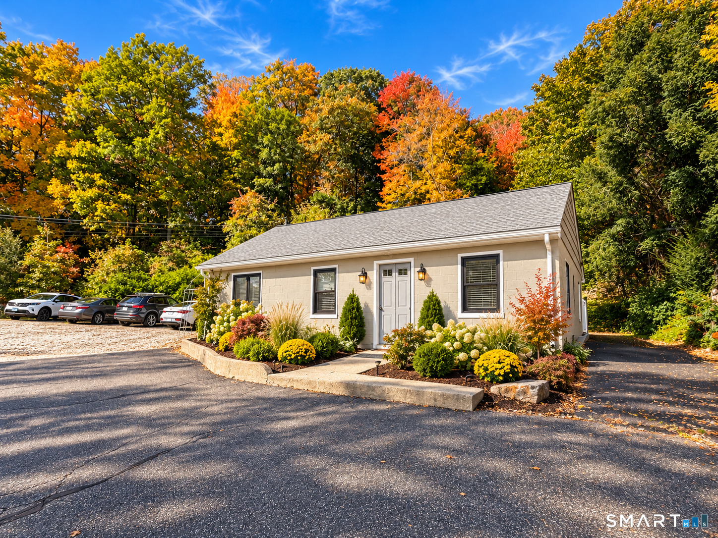 1 Mill Plain Road