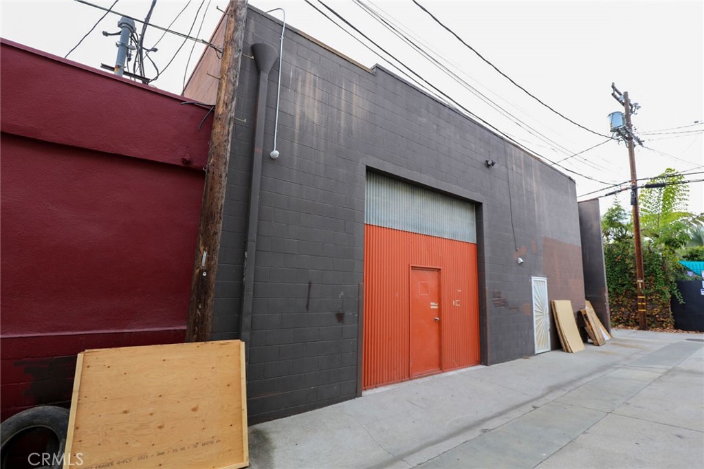 2320 Abbot Kinney Boulevard