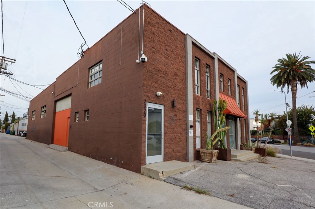 2320 Abbot Kinney Boulevard