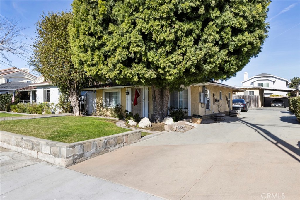 2217 Bataan Road