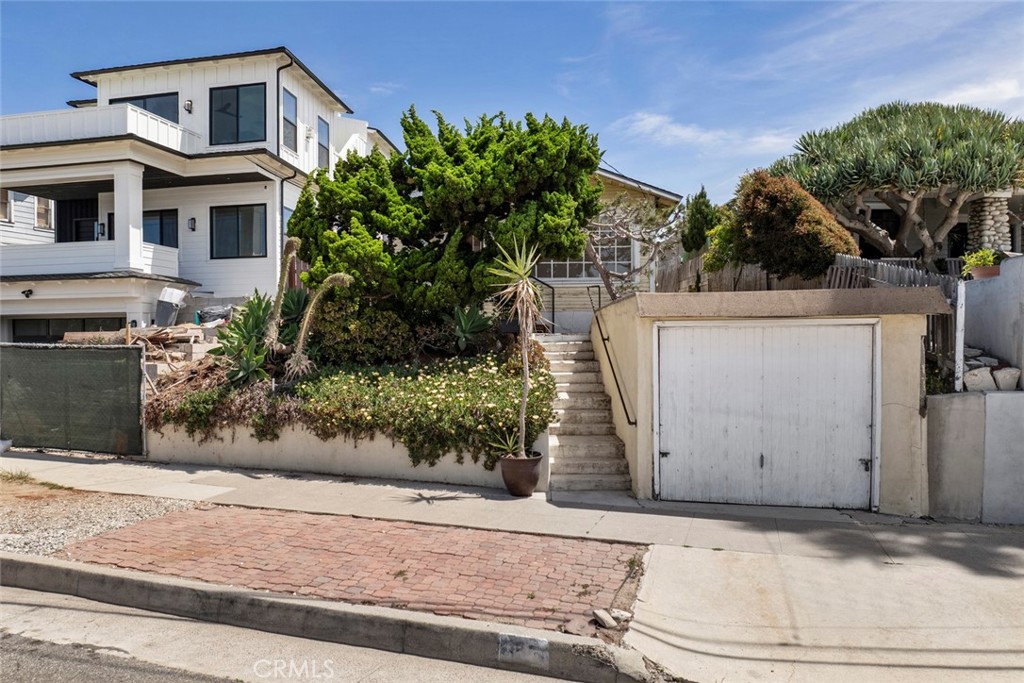 808 El Redondo Avenue