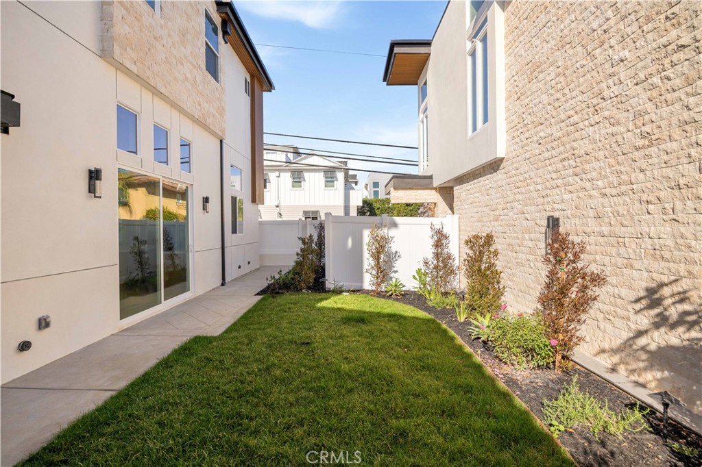 2001 Speyer Lane