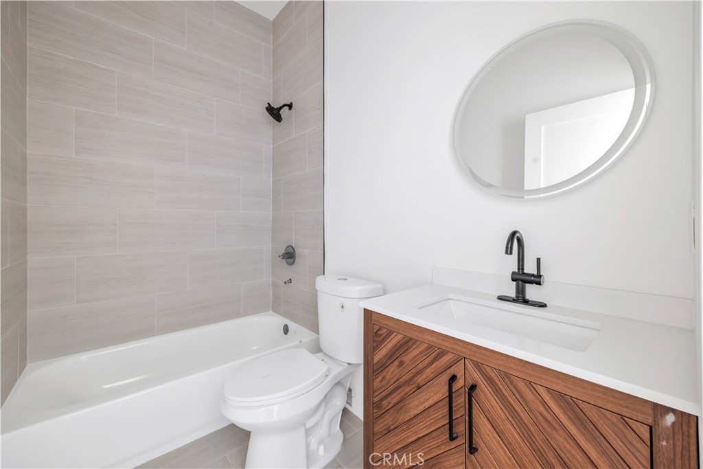 10905 Dalerose B