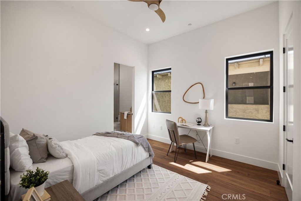 2111 Clark A
