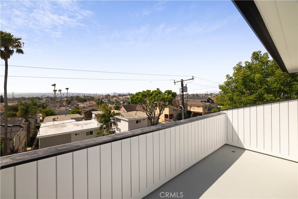 2111 Clark A