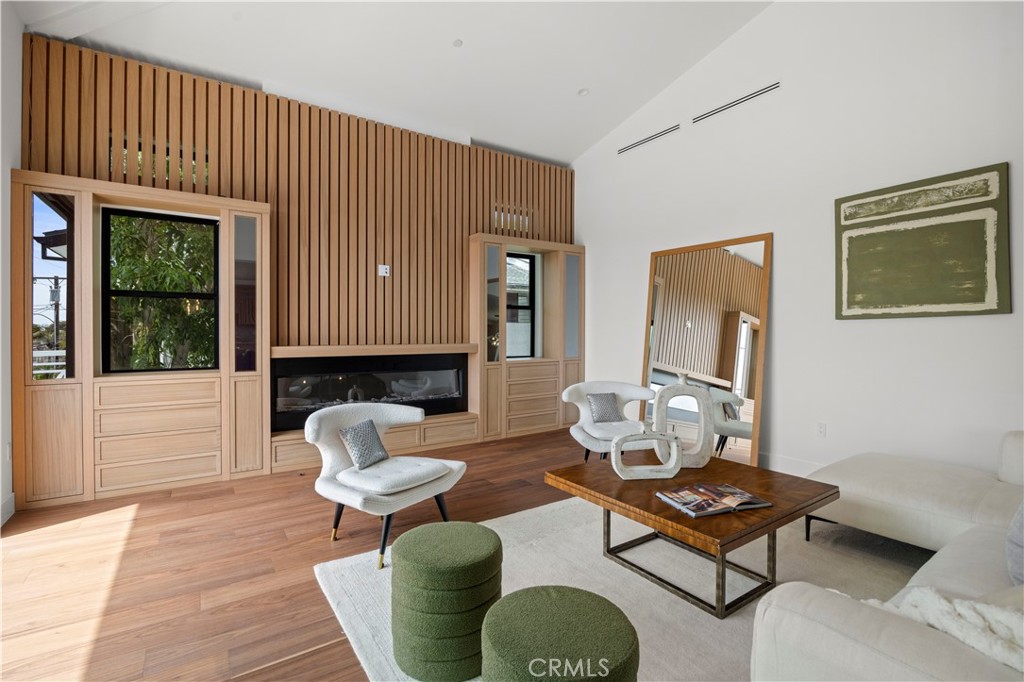 2111 Clark A