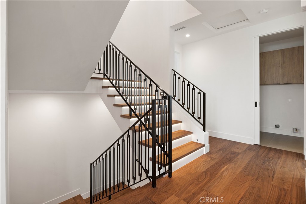 2111 Clark A