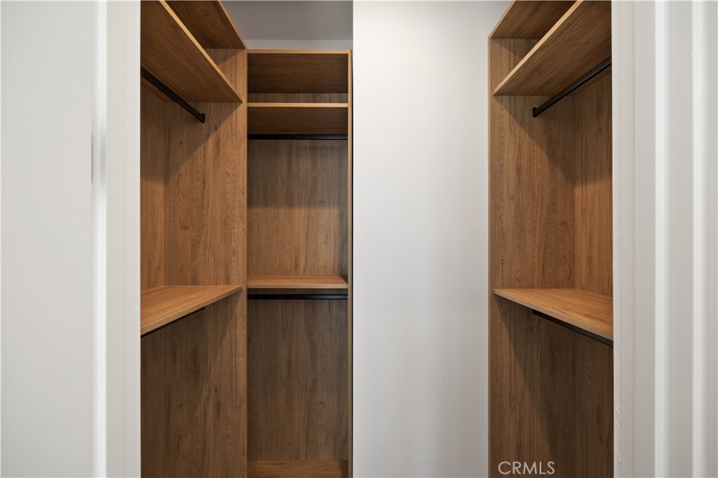 2111 Clark A