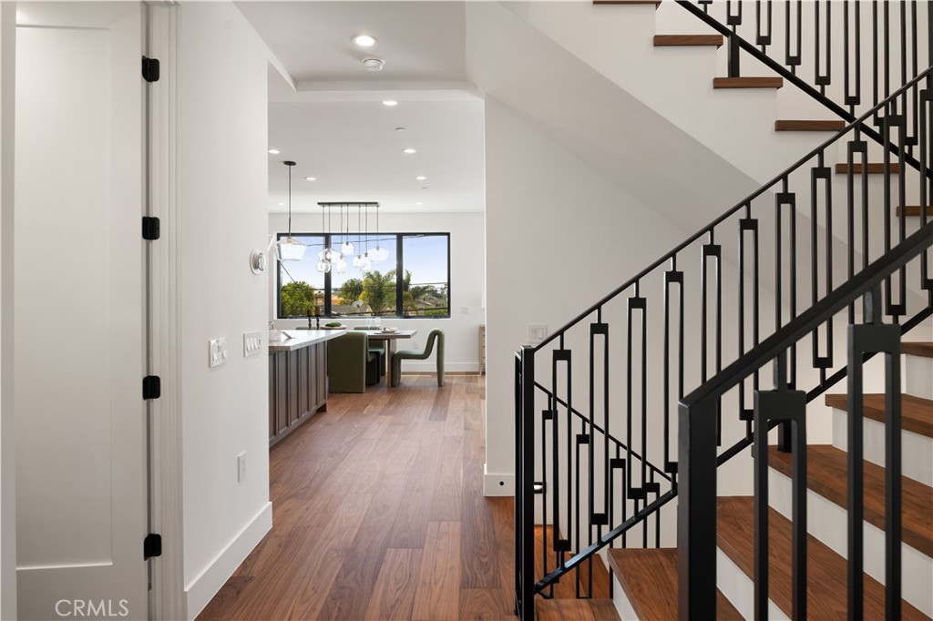 2111 Clark A