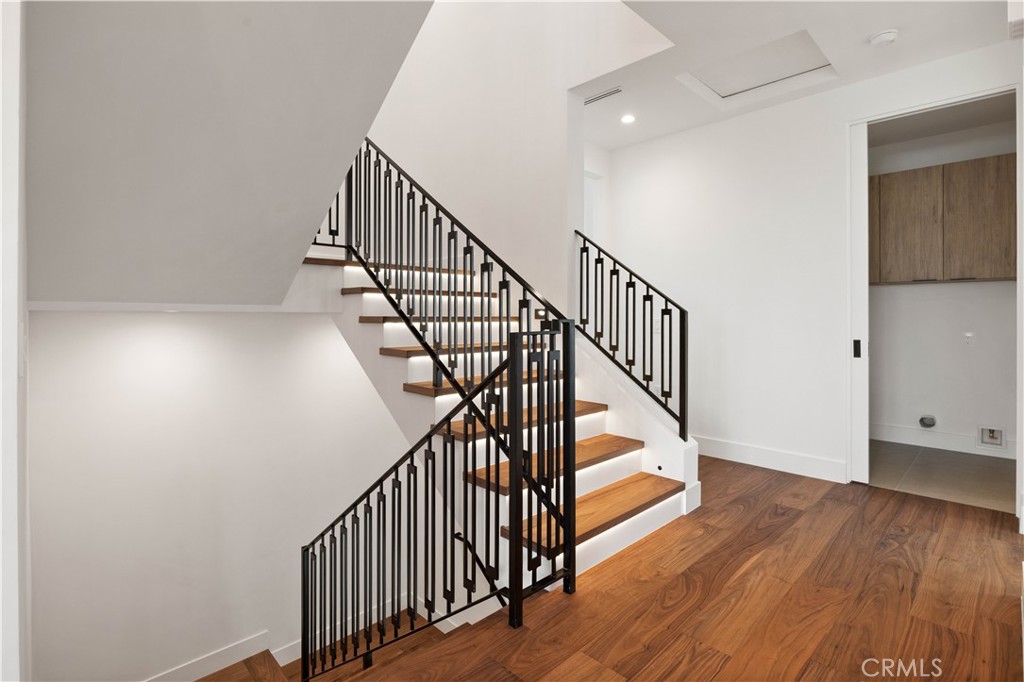 2111 Clark A