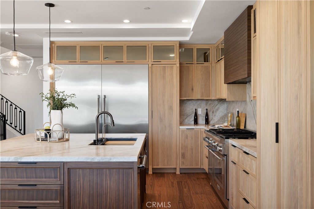 2111 Clark A