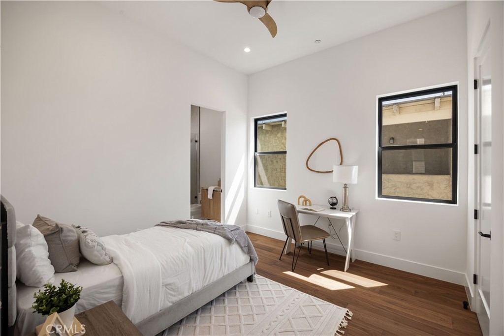 2111 Clark A