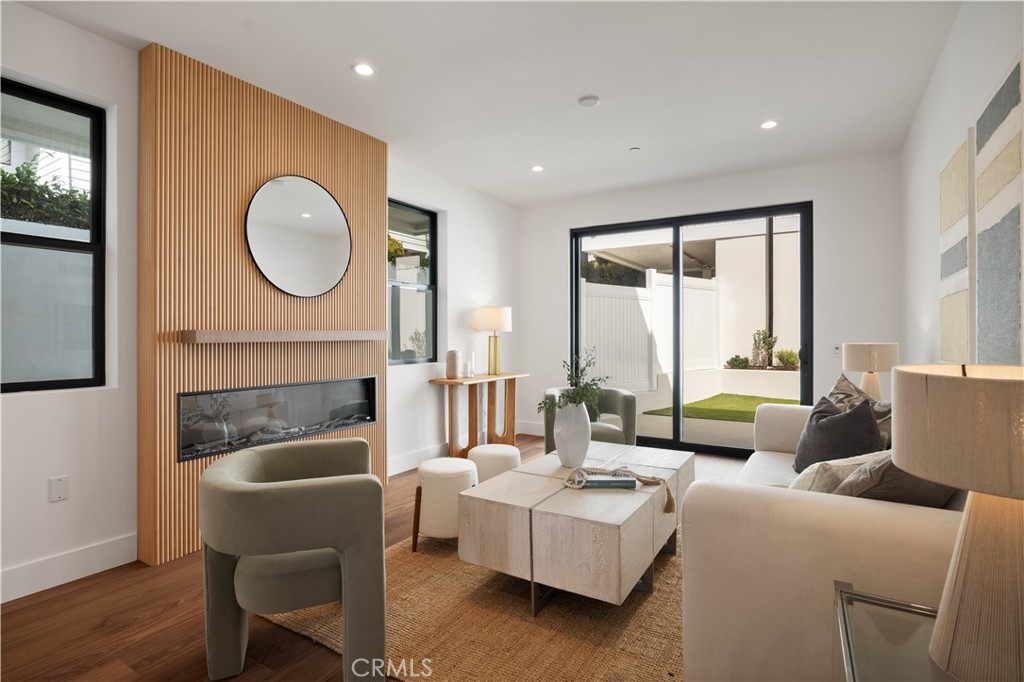 2111 Clark A